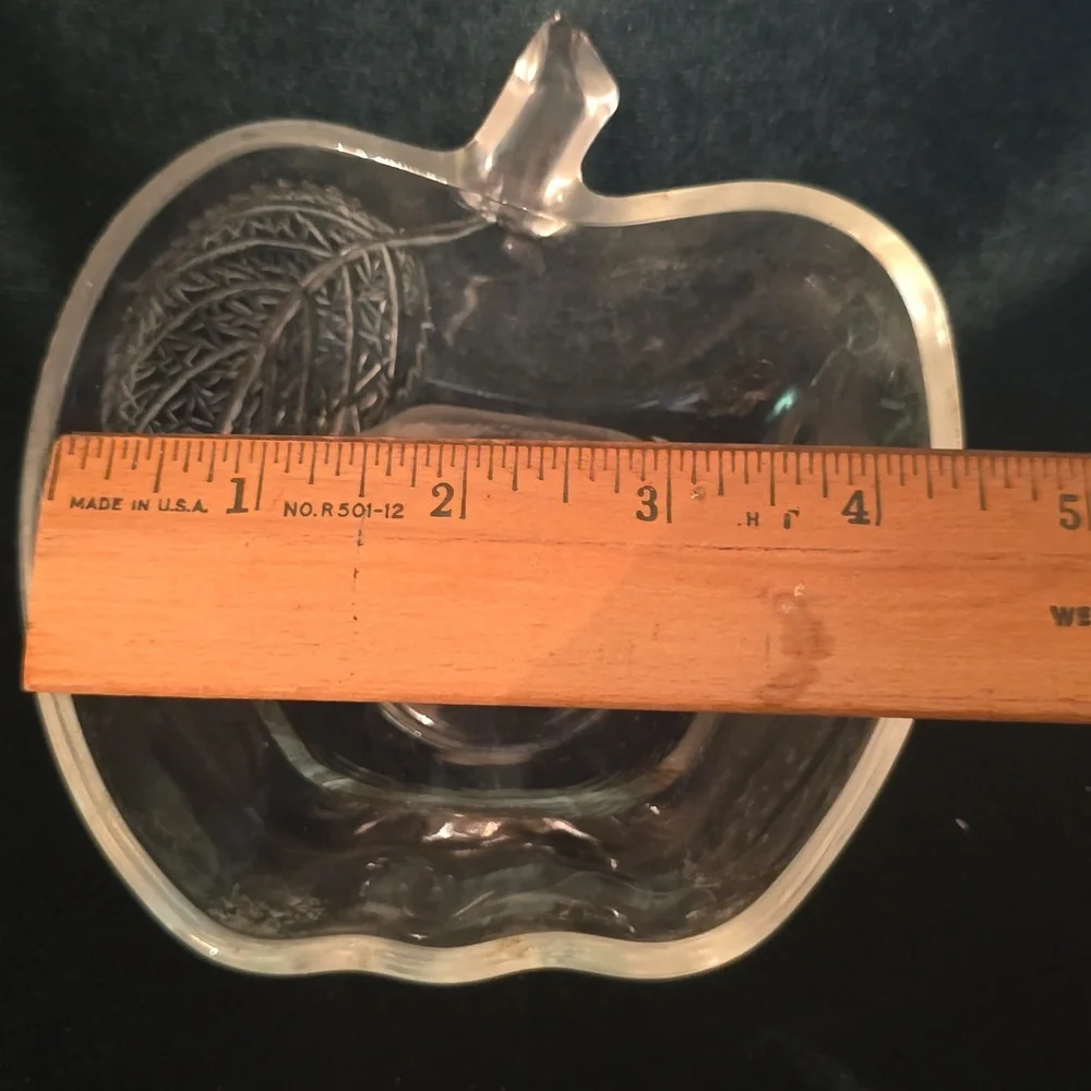 2 vintage KIG Indonesia clear‎ glass apple-shaped Dish embossed Leaf Nut Trinket